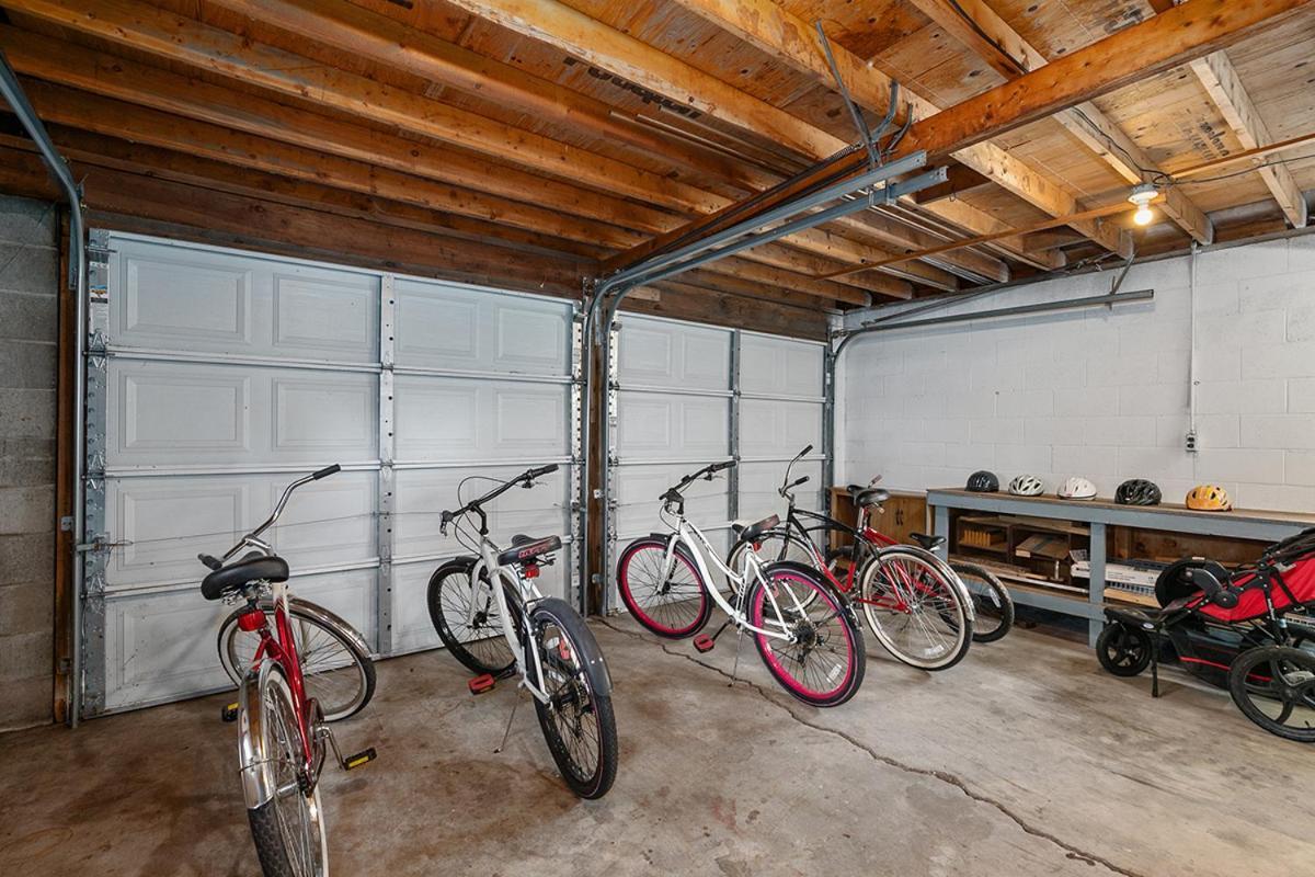 Pet-Friendly Cabin With Dock, Firepit, Bbq Newaygo 외부 사진