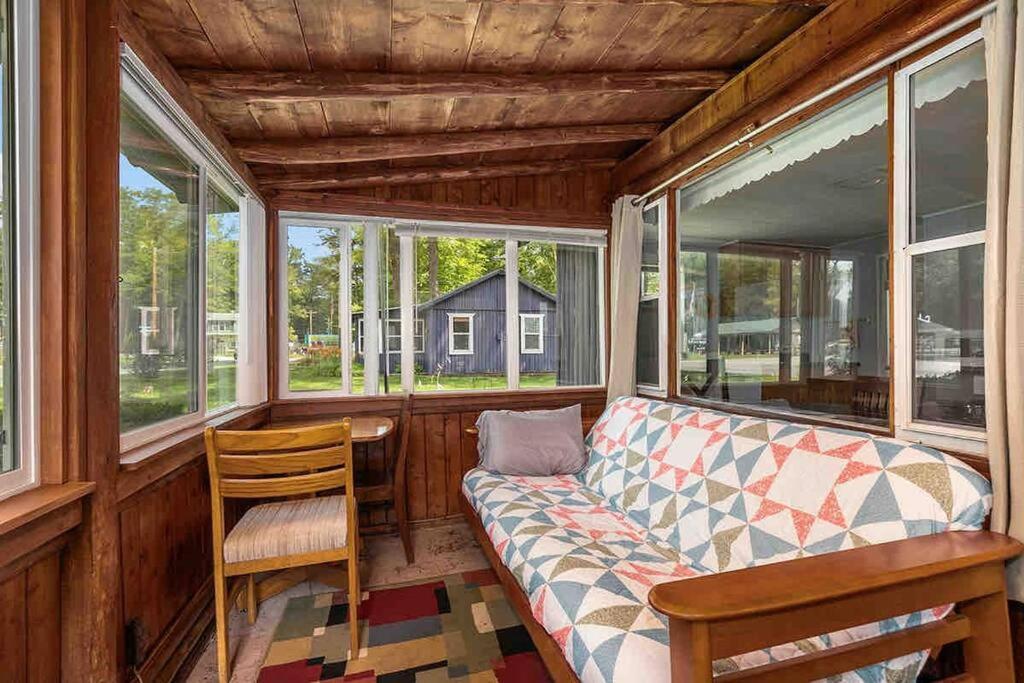 Pet-Friendly Cabin With Dock, Firepit, Bbq Newaygo 외부 사진