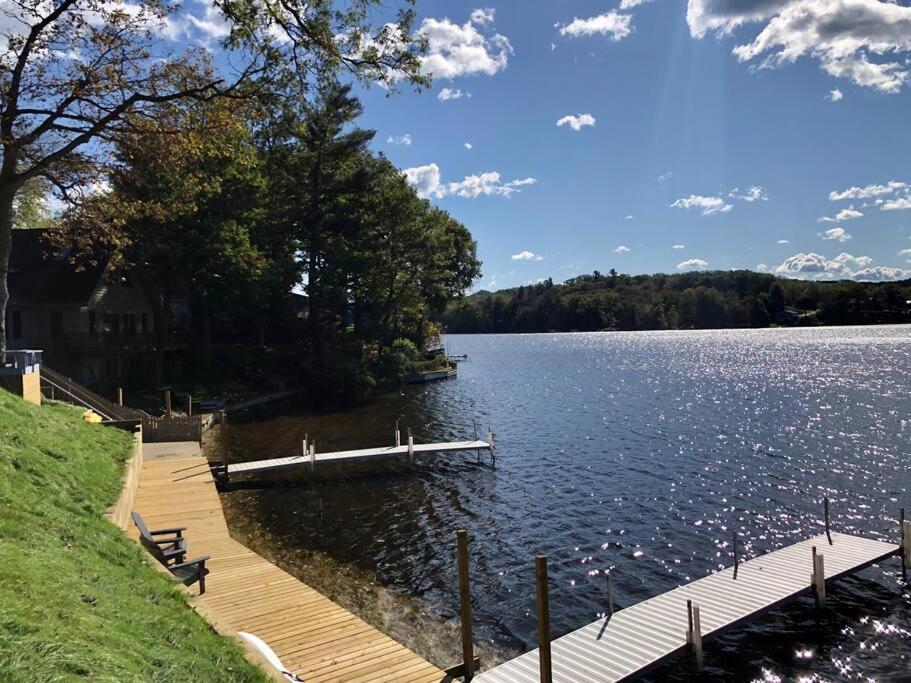 Pet-Friendly Cabin With Dock, Firepit, Bbq Newaygo 외부 사진